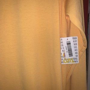 LuLaRoe Tops - LulaRoe 3x Lynnae Top LuLaRoe Tops - LulaRoe 3x Lynnae Top